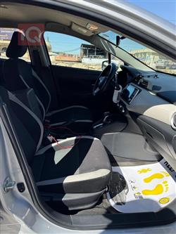 نیسان ڤێرسا